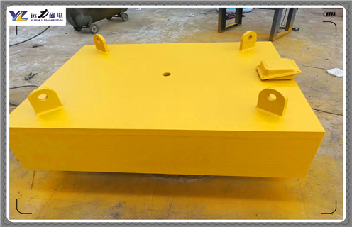 懸掛電磁除鐵器生產廠家  安徽帶式電磁除鐵器rcdd