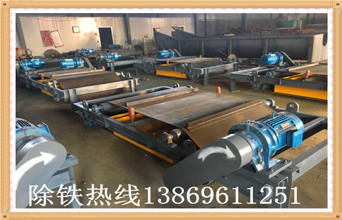 永磁自卸式除鐵器控制柜什么樣子的 永磁自卸式除鐵器控制柜什么樣子的