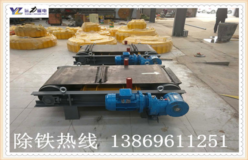 輕型永磁自卸式除鐵器廠家供應優(yōu)質(zhì)除鐵器 輕型永磁自卸式除鐵器廠家供應優(yōu)質(zhì)除鐵器