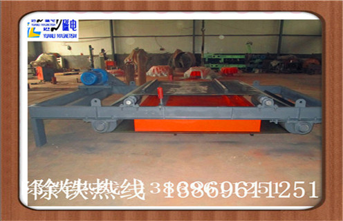 2.懸掛式強(qiáng)磁永磁除鐵器如何節(jié)省維護(hù)費(fèi)用 除鐵器在工作過(guò)程承受的壓力比較大,所以質(zhì)量差的設(shè)備可能會(huì)產(chǎn)生各種各樣的問(wèn)題和故障,不僅耽誤工作進(jìn)度,還會(huì)耗費(fèi)很多的金錢(qián)來(lái)維修它,所以選購(gòu)除鐵器質(zhì)量是關(guān)鍵.遠(yuǎn)力磁電強(qiáng)磁除鐵器有很強(qiáng)的優(yōu)勢(shì),它的運(yùn)用不必耗水不必耗電,也不必任何雜亂的操作,能夠說(shuō)近乎零運(yùn)轉(zhuǎn)費(fèi)用.而修理保護(hù)也不必花費(fèi)任何費(fèi)用,由于強(qiáng)磁除鐵器與水觸摸的是不銹鋼,不會(huì)呈現(xiàn)生銹表象,并且規(guī)劃上沒(méi)有轉(zhuǎn)變件因而也不會(huì)發(fā)生磨損