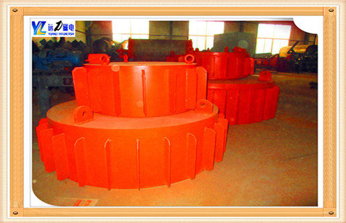 　kgla電磁除鐵器控制柜,遠(yuǎn)力變壓控制效果更好,電磁除鐵器啟動(dòng)控制：除鐵器的啟動(dòng)隨其所在皮帶機(jī)啟動(dòng)運(yùn)行,皮帶機(jī)啟動(dòng),其高壓控制柜內(nèi)合位繼電器上的一對(duì)常開(kāi)觸點(diǎn)接通,除鐵器得到運(yùn)行指令開(kāi)始運(yùn)轉(zhuǎn). 電磁除鐵器停止控制：除鐵器所在的皮帶機(jī)停止,皮帶機(jī)控制柜上的合位繼電器失電,常開(kāi)觸點(diǎn)斷開(kāi);除鐵器設(shè)置延時(shí)停機(jī)功能,在合位繼電器失電后延時(shí)10min,除鐵器停止運(yùn)轉(zhuǎn).