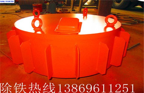 干式自卸式電磁除鐵器高效節(jié)能發(fā)展逐漸占據(jù)主流,隨著科學(xué)技術(shù)的進(jìn)步,“高效智能”漸漸成為設(shè)備更新?lián)Q代的主流方向,超強(qiáng)永磁除鐵器智能發(fā)展在各大行業(yè)中大顯神通.如今除鐵器設(shè)備行業(yè)競(jìng)爭(zhēng)日益激烈,遠(yuǎn)力磁電人為謀求長遠(yuǎn)發(fā)展,研發(fā)高端產(chǎn)品,占領(lǐng)市場(chǎng)先機(jī),提升市場(chǎng)占比,超強(qiáng)永磁除鐵器的高效智能化發(fā)展道路已成必然.