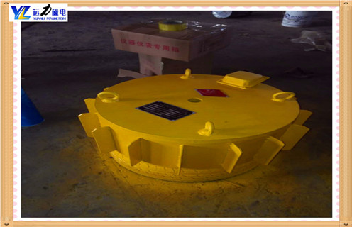 RCDD-8電磁除鐵器-T1/T2/T3超強磁力,如今除鐵器龐大的市場需求空間對于除鐵器生產(chǎn)企業(yè)而言，迎來了強打的發(fā)展空間。山東遠力已在除鐵器市場打出名聲，在如此巨大的市場規(guī)模和樂觀的市場前景，各路豪強紛紛進入磁選設(shè)備市場，行業(yè)內(nèi)群雄逐鹿格局悄然顯現(xiàn)。除鐵器適用于輸煤港口、大型火電廠、煤礦、礦山、建材等對除鐵要求特別高的場所，可在粉塵、潮濕、海邊鹽霧腐蝕嚴重等惡劣環(huán)境下正常工作.